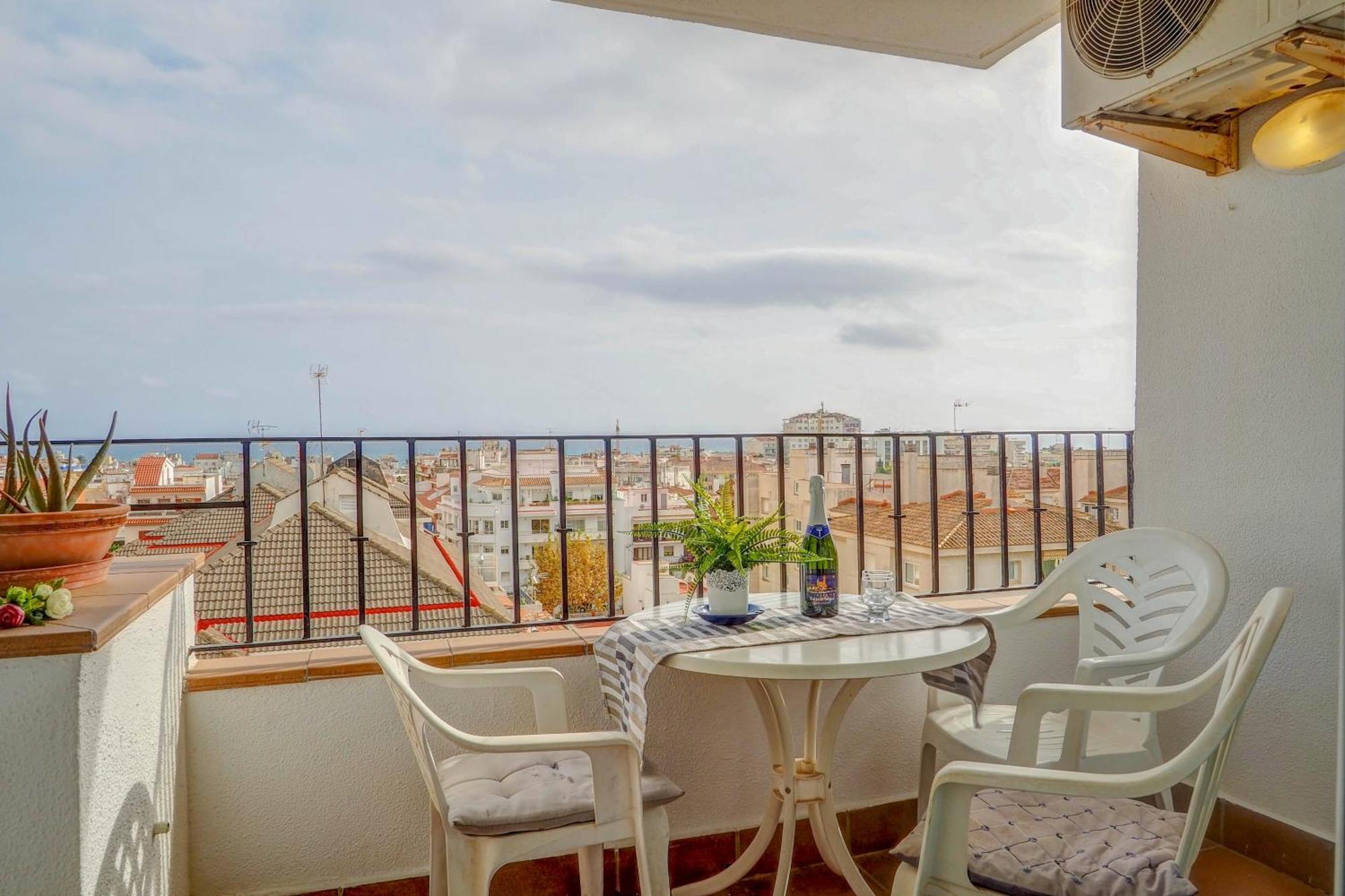 Linda Vista Oasis Penthouse By Hello Homes Apartment Sitges